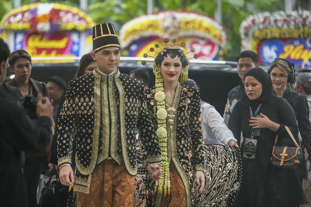 01jy3ygebhjjhhqhe83j8hpa2e