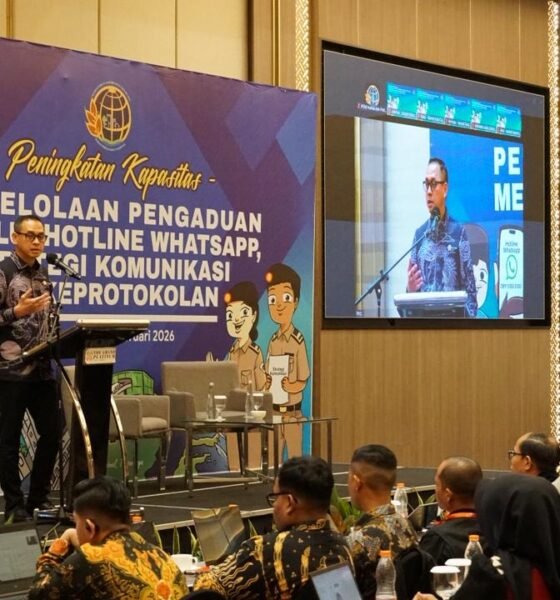 4b60e4fe cef1 40a9 bf82 f2efc2a4592a